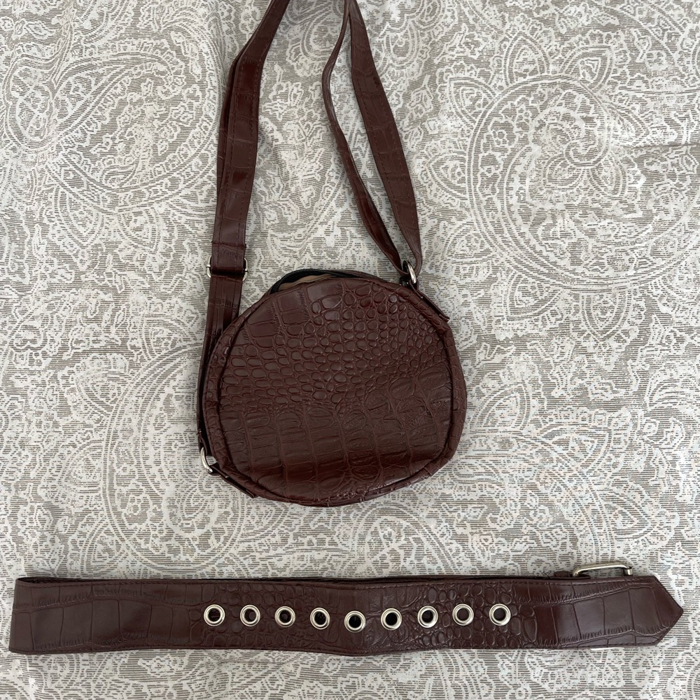 Brown Crocodile Pattern Women's Bag and belt